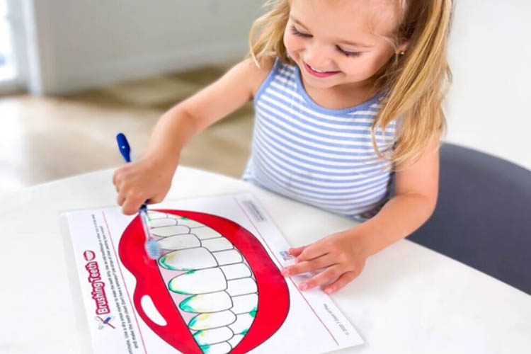 داستانسرایی یک راهکار خلاقانه برای تشویق کودکان به رعایت بهداشت دهان و دندان است.